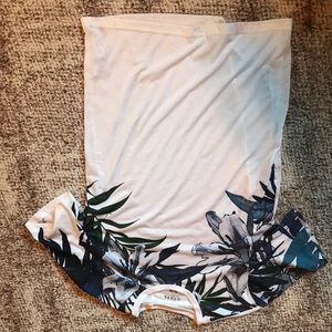 Guess medium floral tropical T-shirt